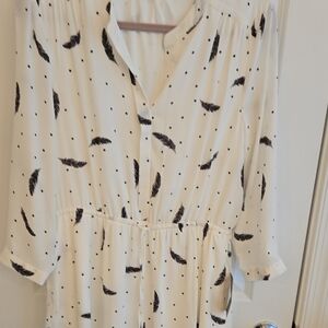 DR2 White and Black Feather Print Dress